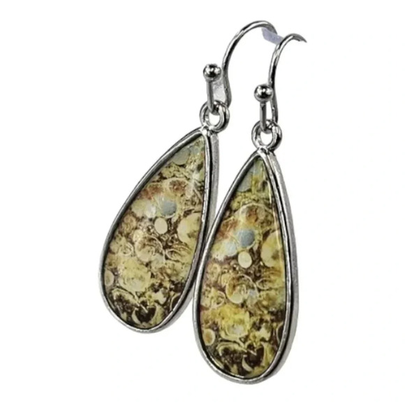 Molten Earth Women’s Small Delicate Earring Set 19 - Picture 2 of 7